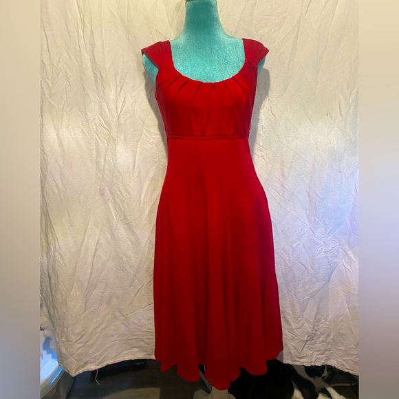 Maggy London Dresses & Skirts - Maggy London: red midi dress